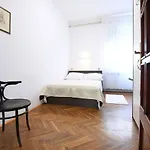 Lägenhet Center. Beautiful 130m2 Apartmant, Sea View
