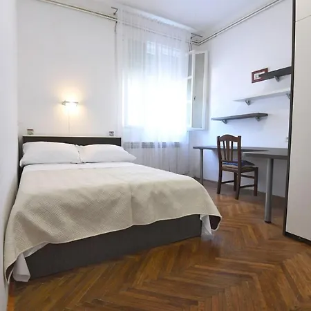 Center. Beautiful 130m2 Apartmant, Sea View *