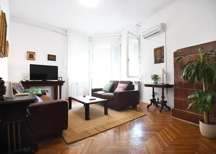 Daire Center. Beautiful 130m2 Apartmant, Sea View *